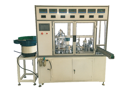 自动装配机.jpg 自动装配机.jpg